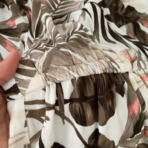 Old Navy Waist-Defined Cross-Front Crepe Dress - XS - Picture 7 of 10